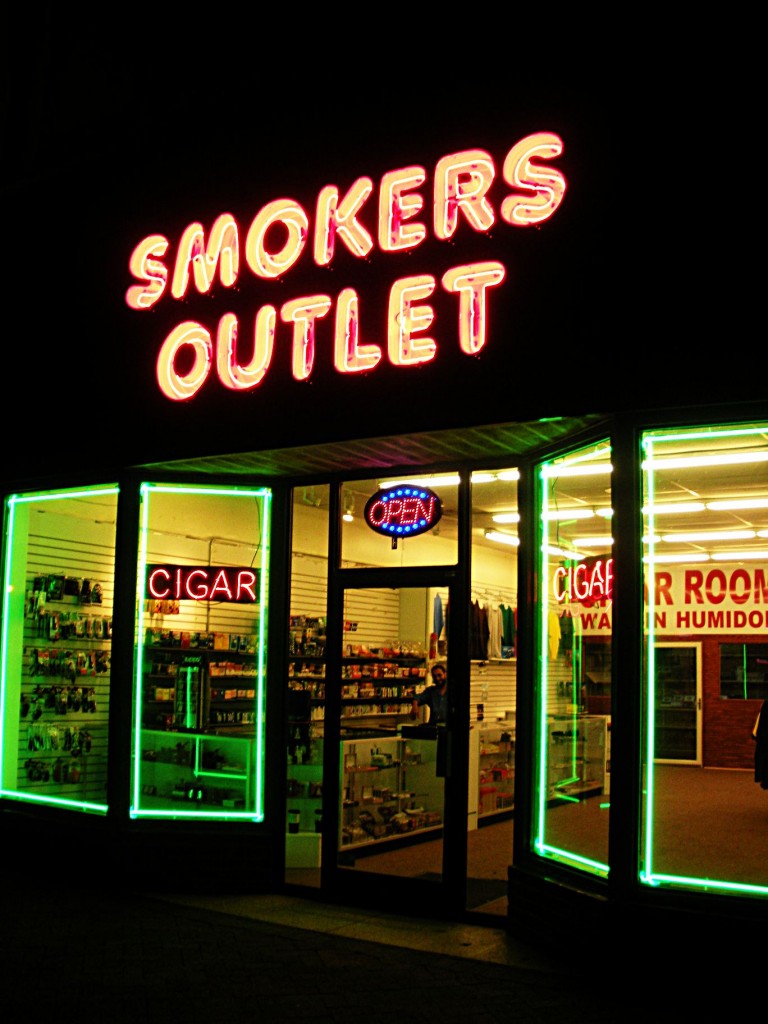 Neon - Smoker Outlet